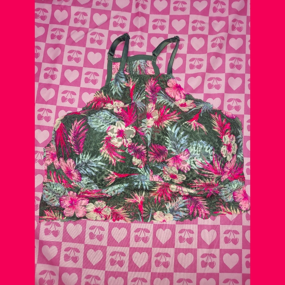 Victorias Secret PINK Sports Bra With Lace & Floral